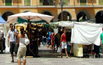 Рынок сувениров на площади Plaza Mayor