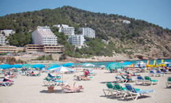 Пляж Cala Llonga, Ibiza