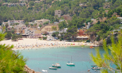 Пляж Cala Vedella, Ibiza