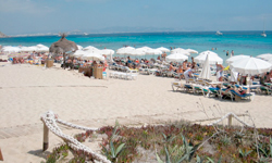 Пляж Es Cavallet, Ibiza