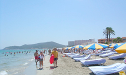 Пляж Platja d’en Bossa, Ibiza