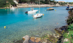 Пляж Cala Sant Esteve, Menorca