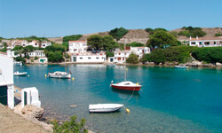 Пляж Cala Sant Esteve, Menorca