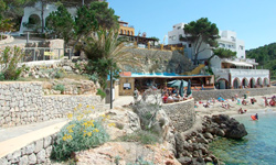 Пляж S’Arenal Petit, Ibiza