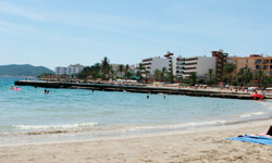 Пляж ses Figueretes, Ibiza