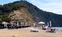 Пляж Cala Jondal, Ibiza