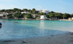 Пляж Platja de Santandria, Menorca