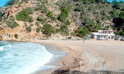 Пляж Cala Molí, Ibiza