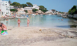 Пляж Cala Alcaufar, Menorca