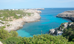 Пляж Cala Binidalí, Menorca