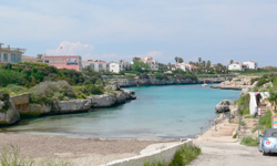 Пляж Cala des Degollador, Menorca