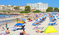 Пляж  Cala en Bosch, Menorca
