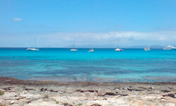 Пляж Cala Savina, Formentera