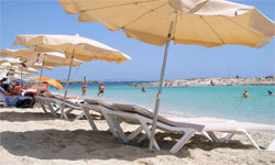 Пляж Es Pujols, Formentera