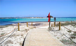 Пляж Pas de n’Adolf, Formentera